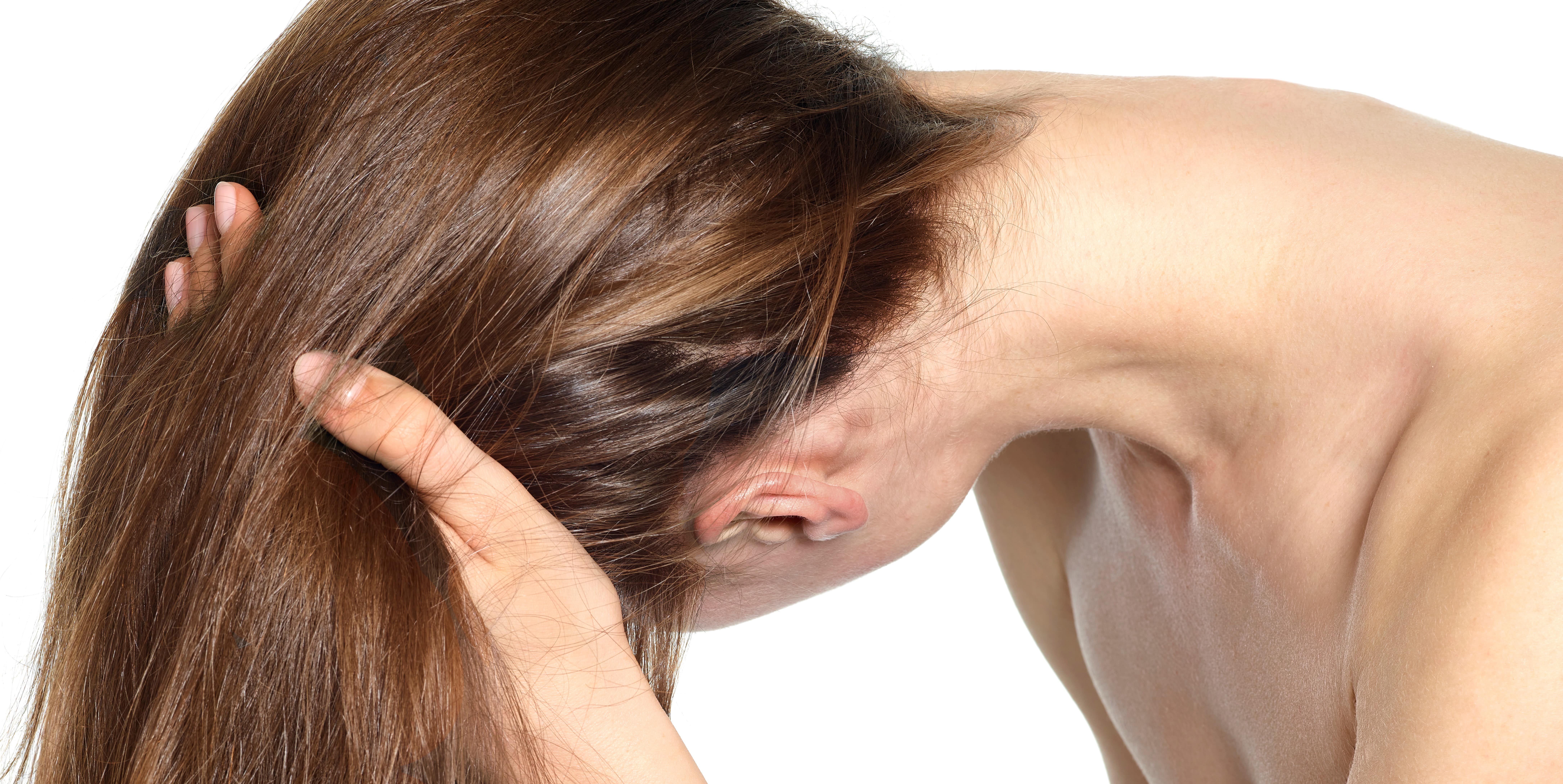 Welke haarverzorgingsroutine als je je wat te tegen haarroos? | BIODERMA